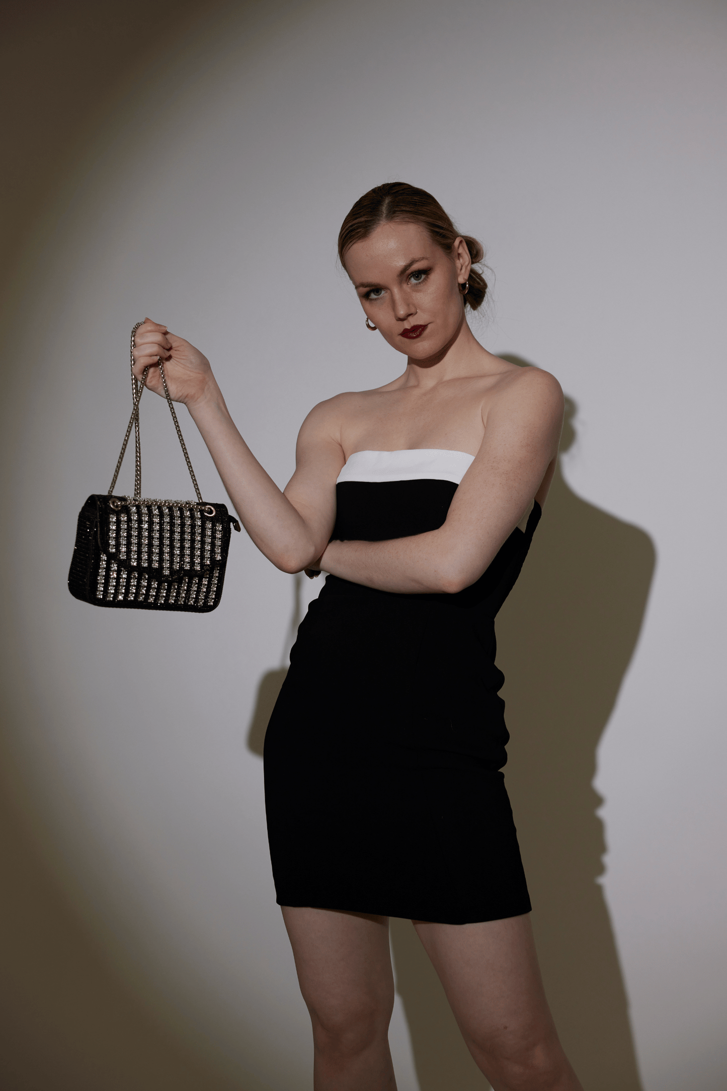 1613 - Timeless Sparkle: Classic Rhinestone Crossbody Elegance - Wholesale Handbag - Most Wanted USA