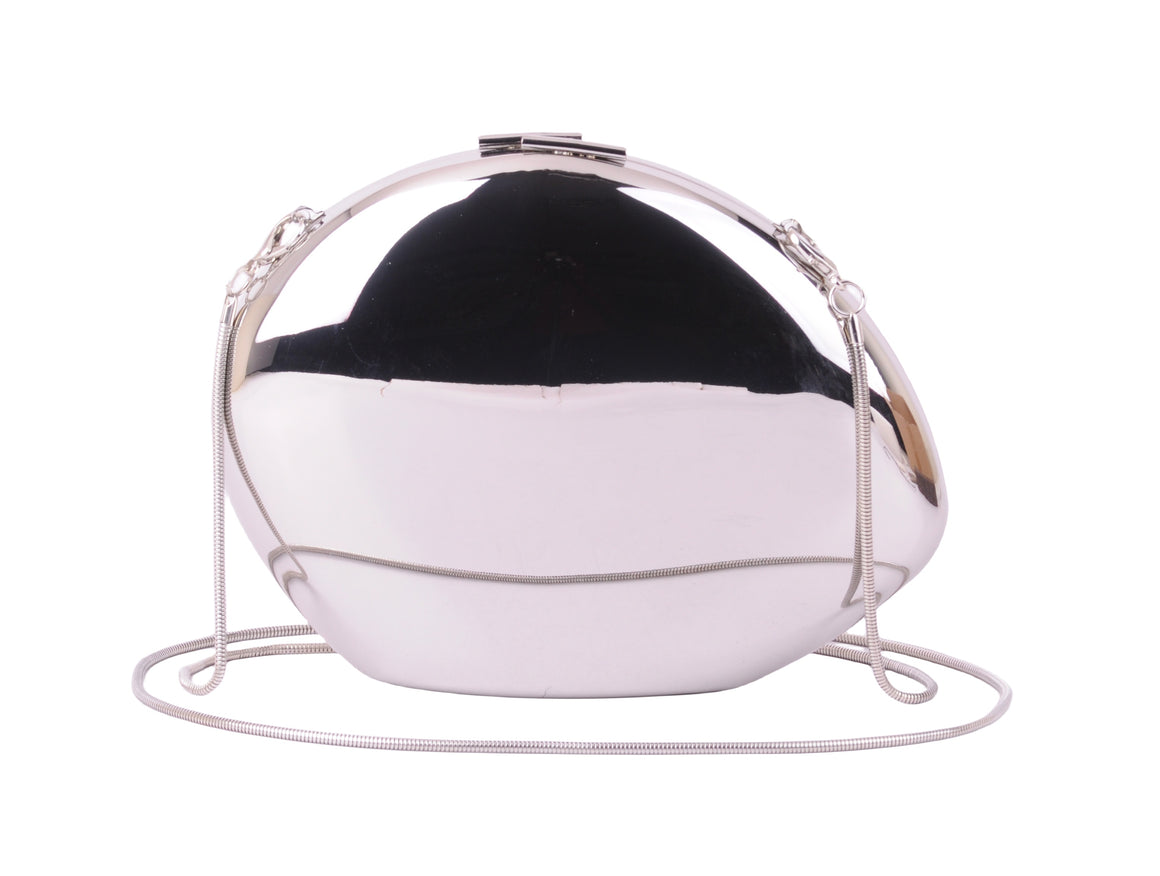 1591 - Mirror-Perfect Glamour: Metallic Chrome Bean Clutch - A Shimmering Statement Accessory