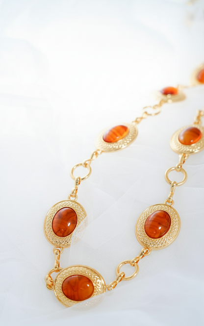 Amber Detail Gold Chain Belt
