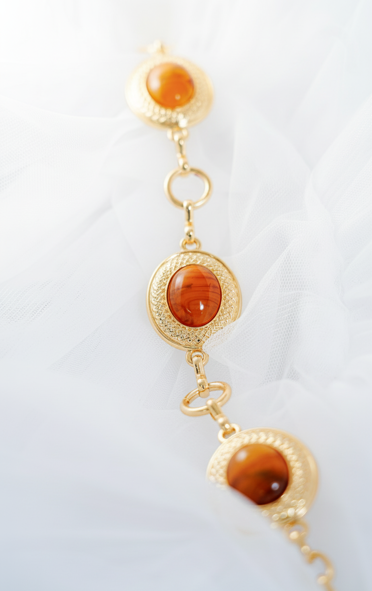 Amber Detail Gold Chain Belt