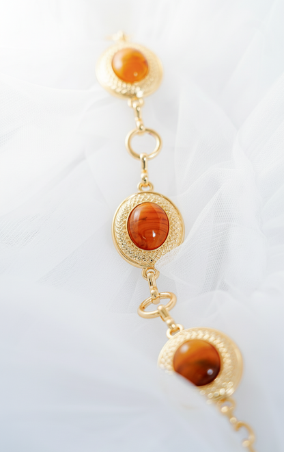 Amber Detail Gold Chain Belt