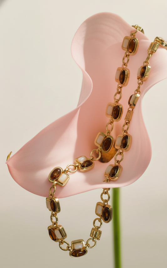 Ruby Red Stone Alternating Pattern Chain Belt