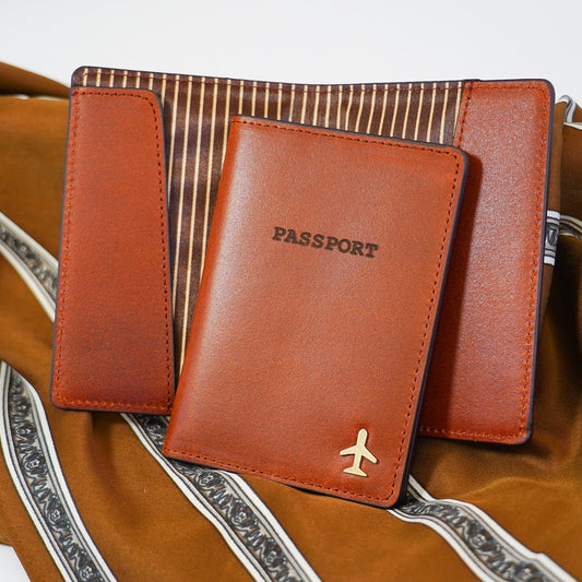 4031 - Leather Passport Holder