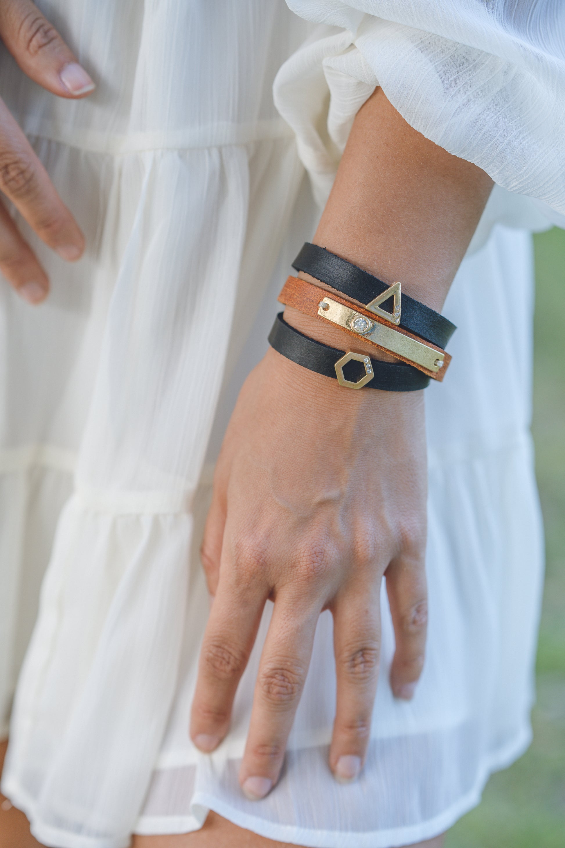 2066 - Golden Triangle - Wholesale Bracelet - Most Wanted USA