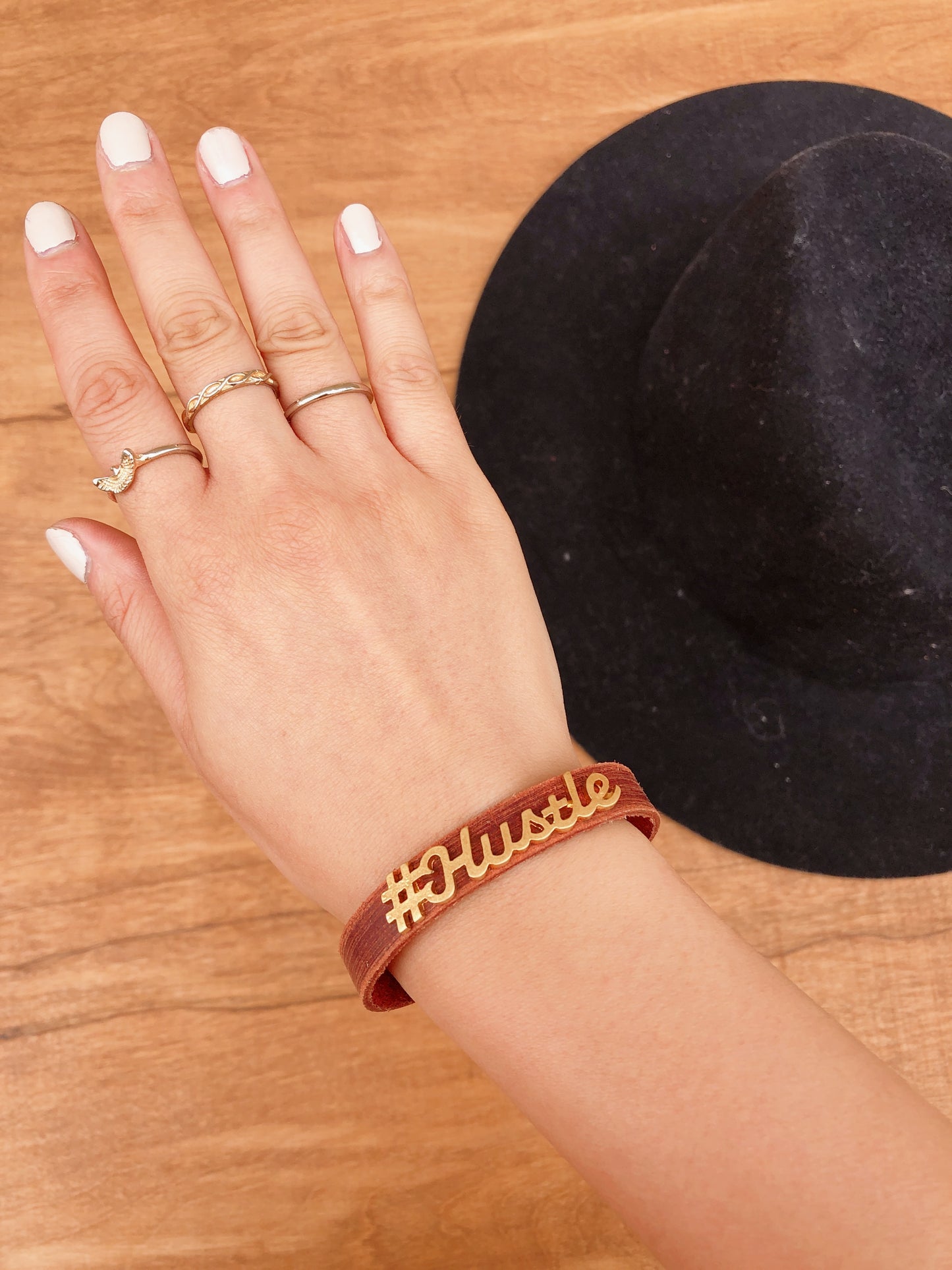 2092 - #Hustle - Wholesale Bracelet - Most Wanted USA