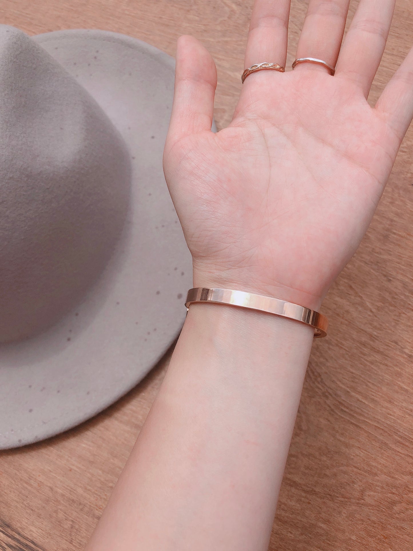 2117 - Hexagon Bar Bracelet - Wholesale Bracelet - Most Wanted USA