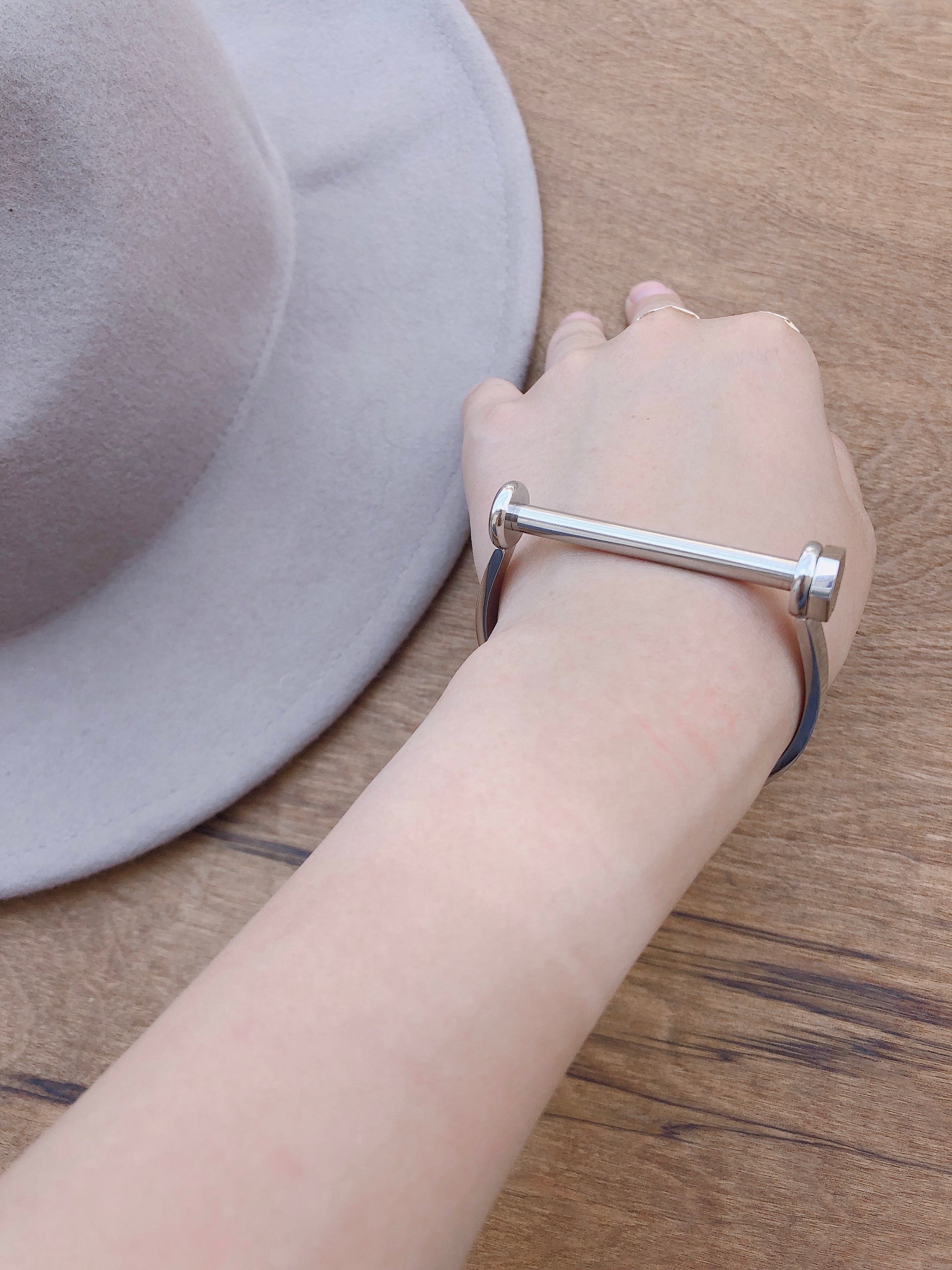 2117 - Hexagon Bar Bracelet - Wholesale Bracelet - Most Wanted USA