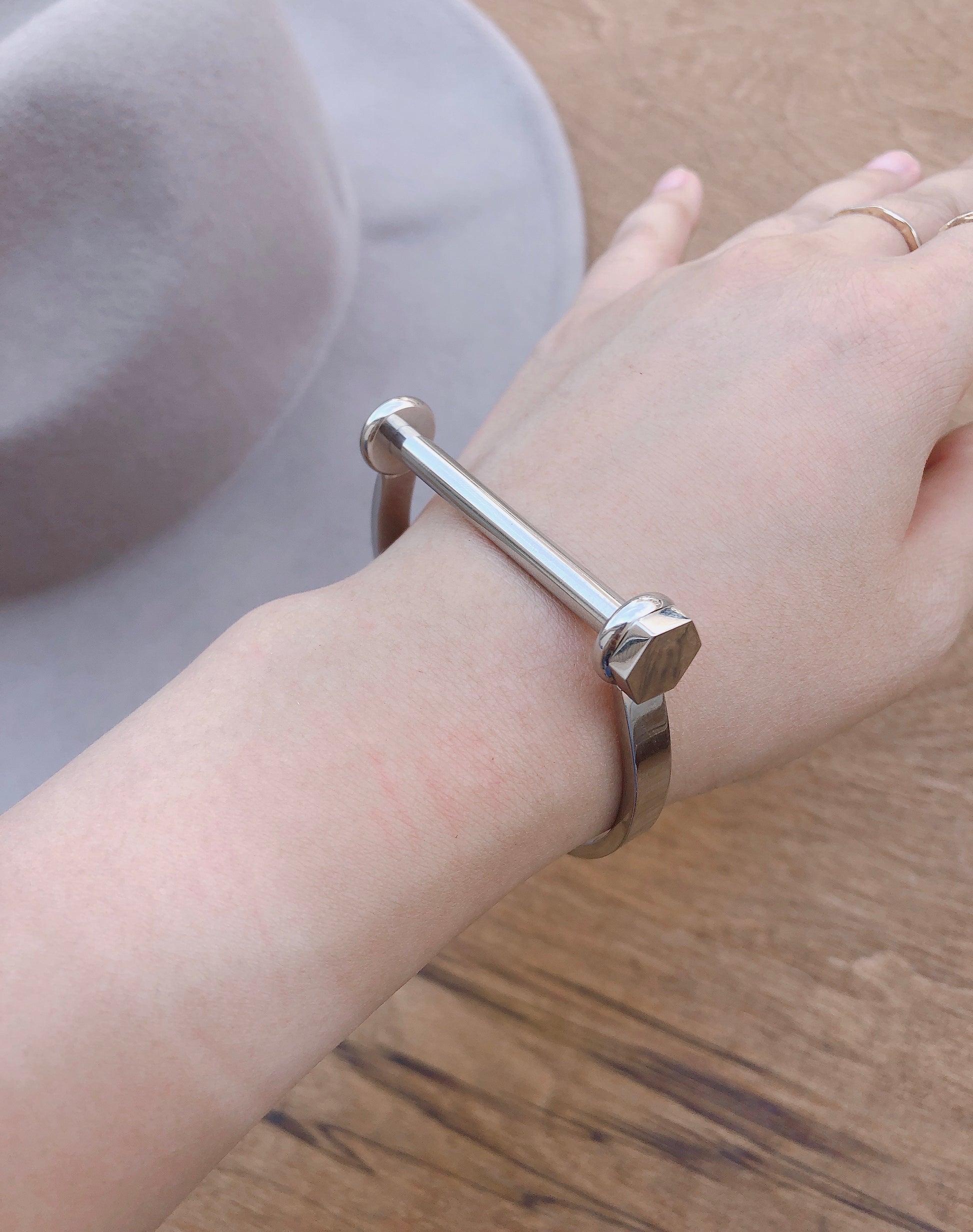 2117 - Hexagon Bar Bracelet - Prepack of 4 - Most Wanted USA