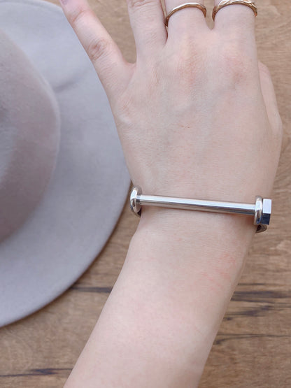 2117 - Hexagon Bar Bracelet - Wholesale Bracelet - Most Wanted USA