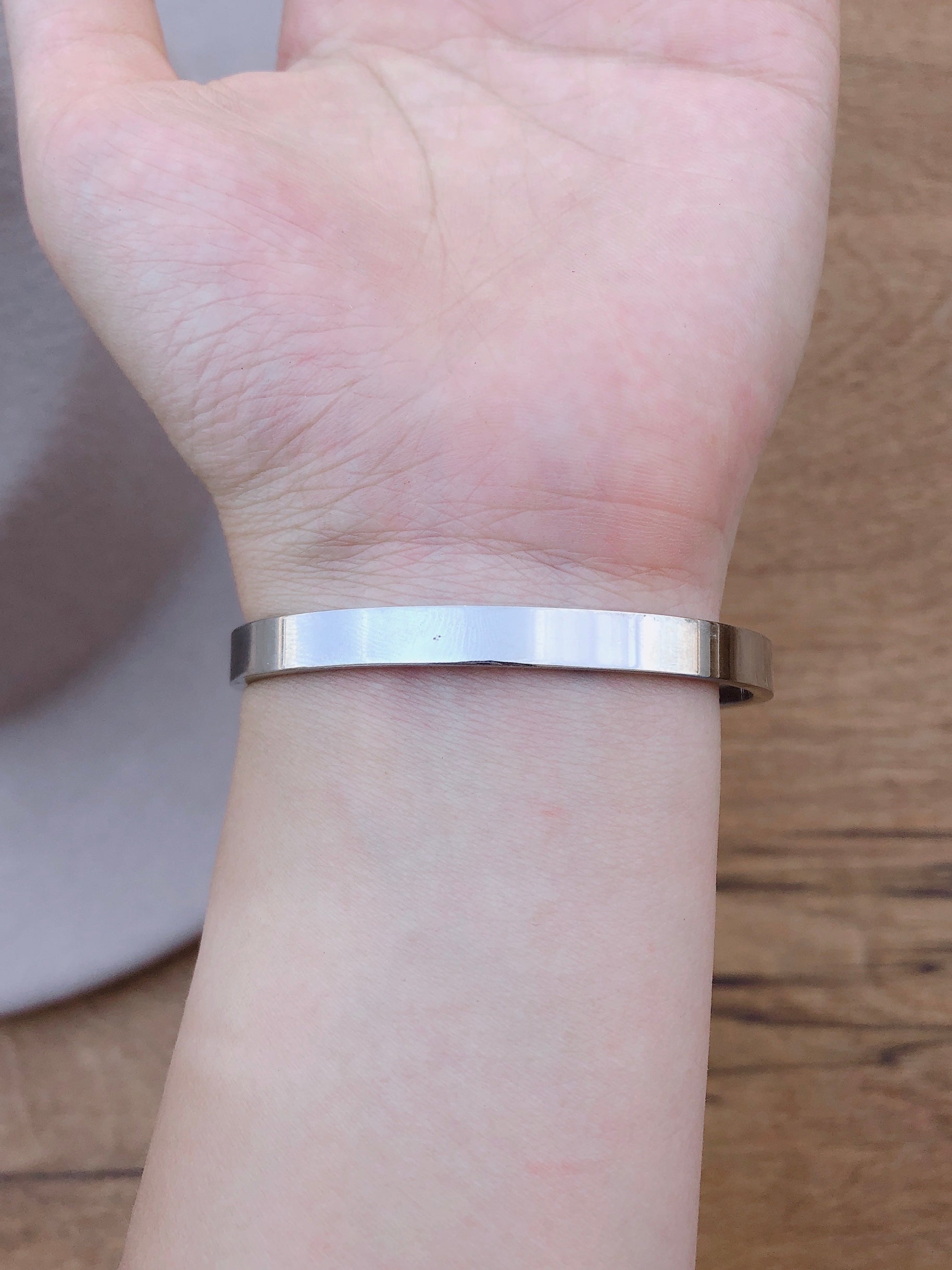 2117 - Hexagon Bar Bracelet - Wholesale Bracelet - Most Wanted USA