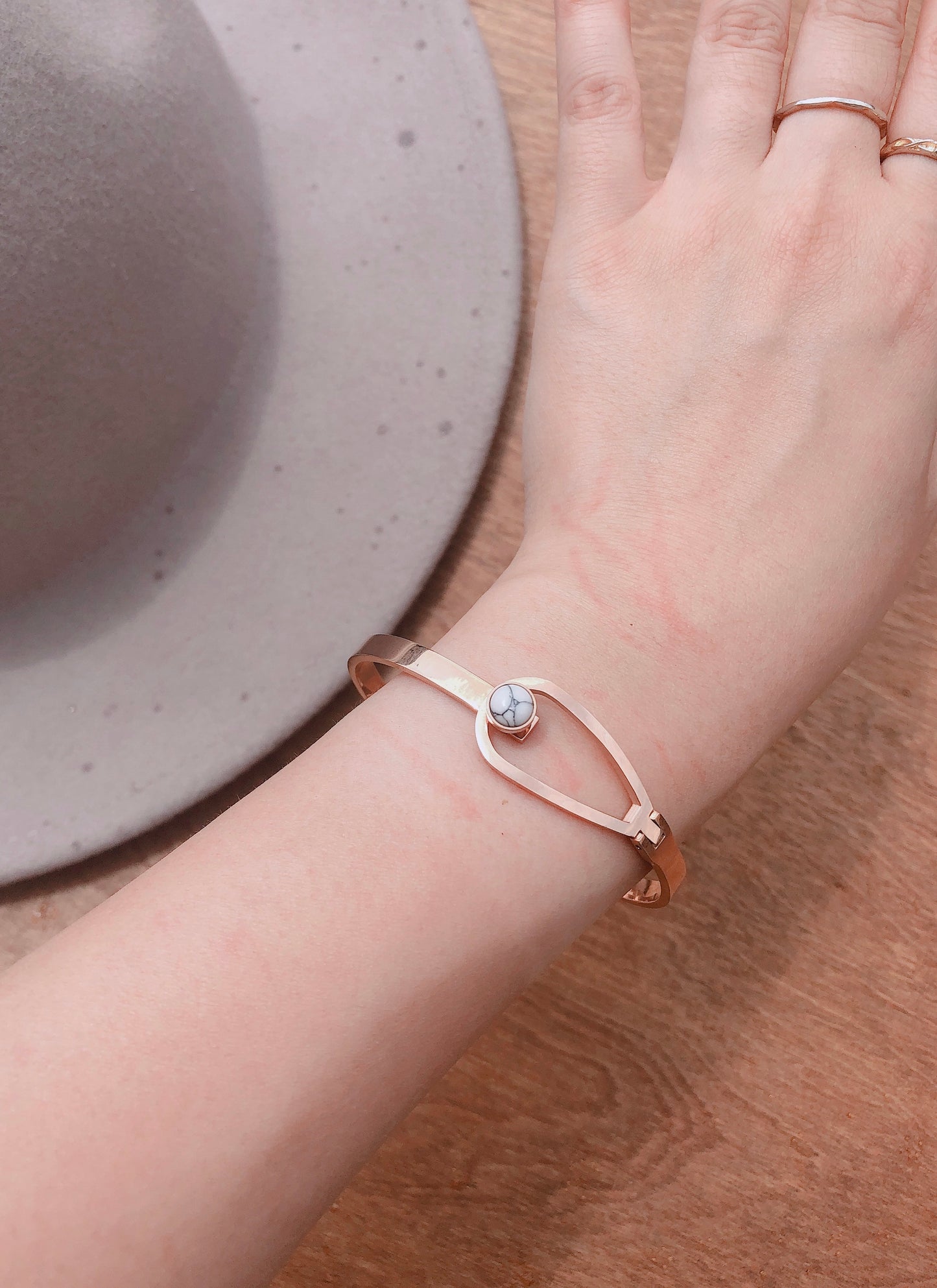 2119 - Hook Bracelet - Wholesale Bracelet - Most Wanted USA