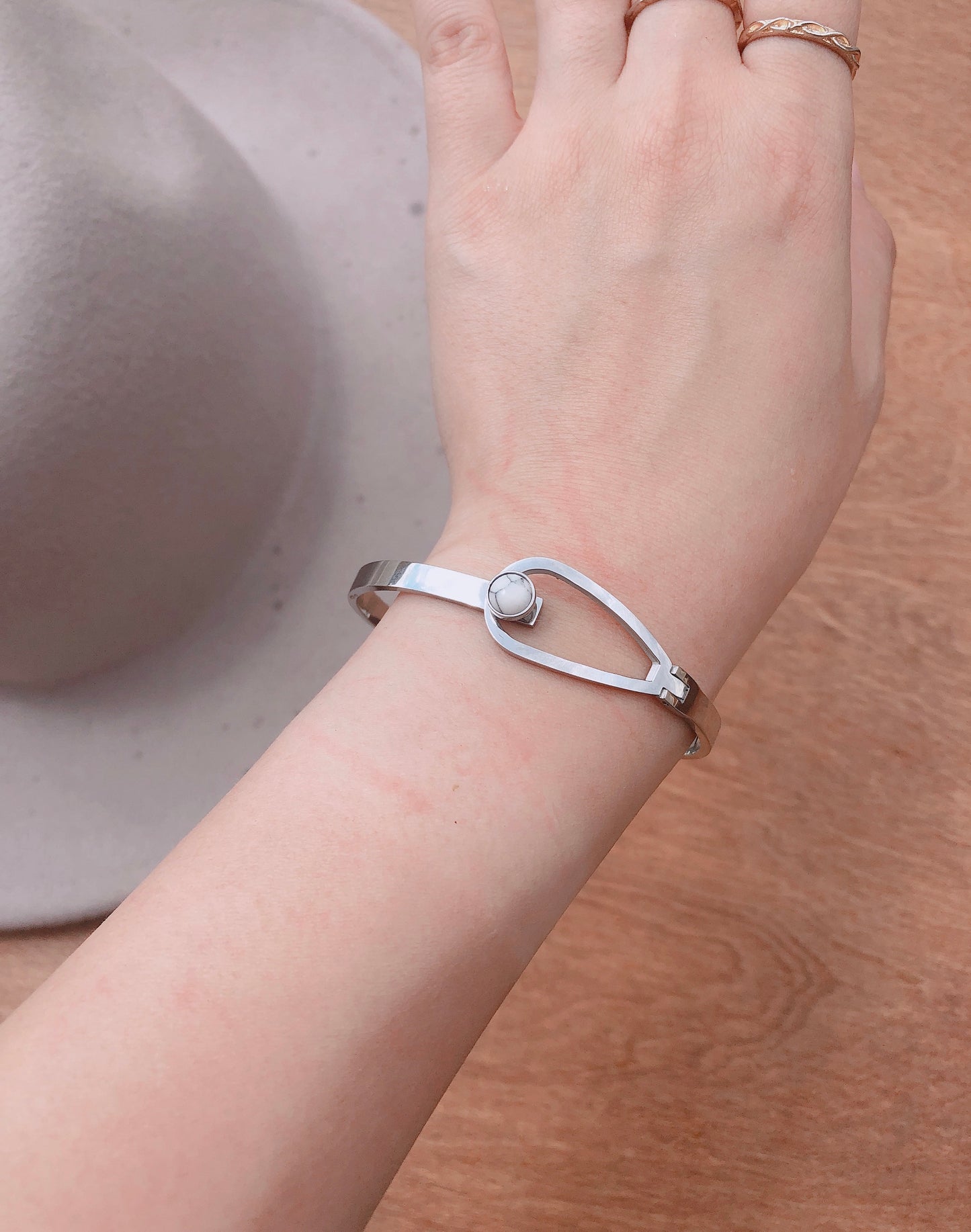 2119 - Hook Bracelet - Wholesale Bracelet - Most Wanted USA