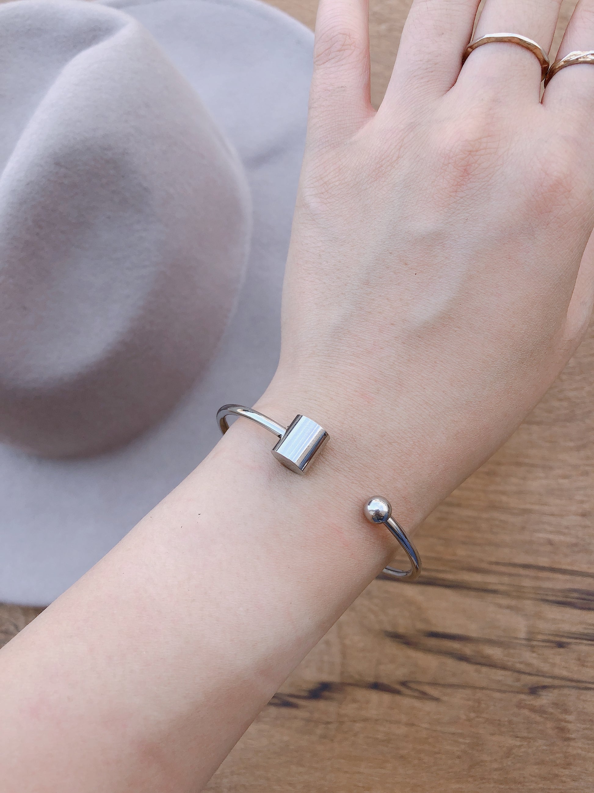 2137 - Simple Cuff Flex Bracelet - Prepack of 4 - Most Wanted USA