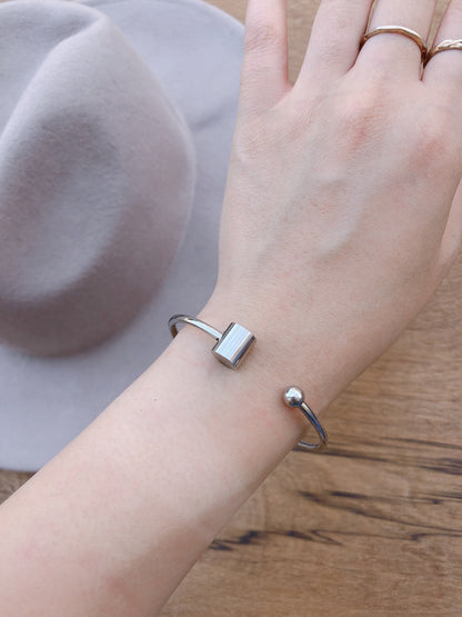 2137 - Simple Cuff Flex Bracelet - Prepack of 4 - Most Wanted USA